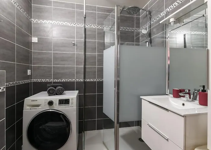 Au Nom De La Rose - Casa Vostra - Caution 800 Eur & Id Requises -